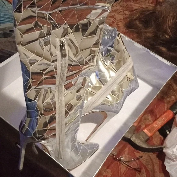 Silver Heeled Boots - Picture 2 of 7
